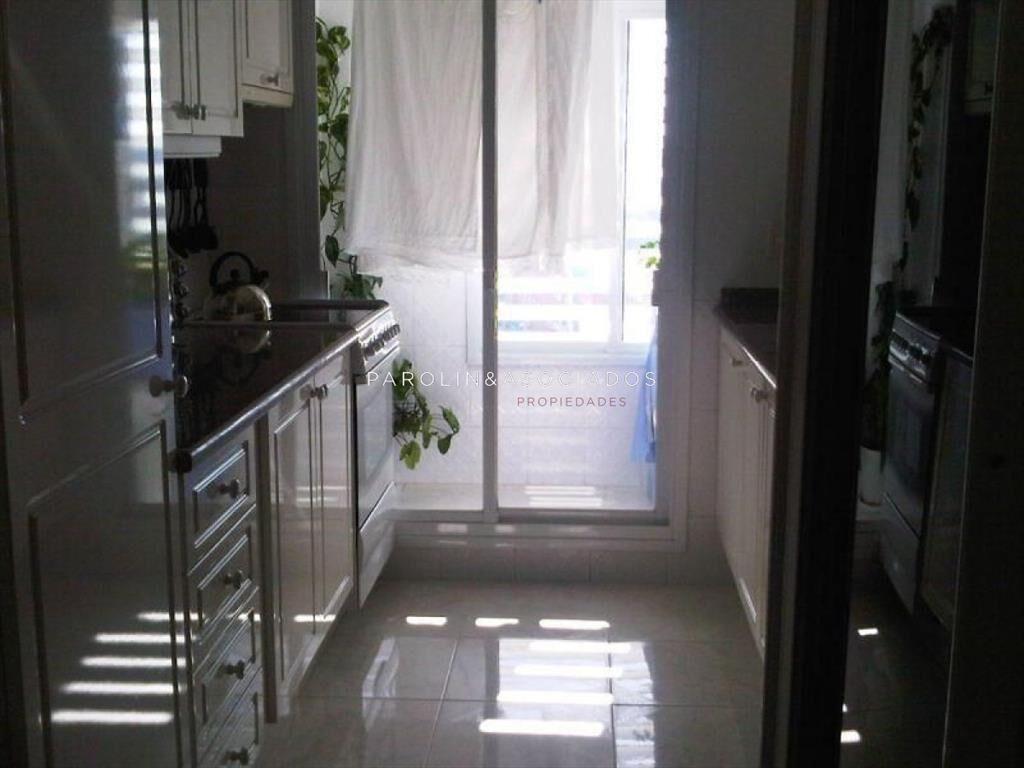 Apartamento de 3 dormitorios en Coral Tower, del