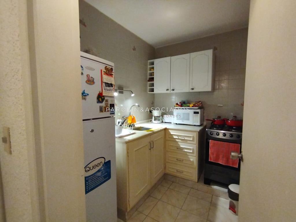 Luminoso apartamento en venta en edificio Aromo,