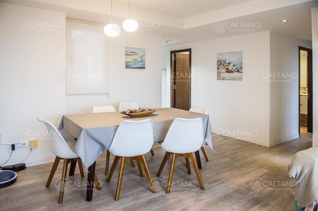 Vende apartamento de 3 dormitorios en Roosevelt