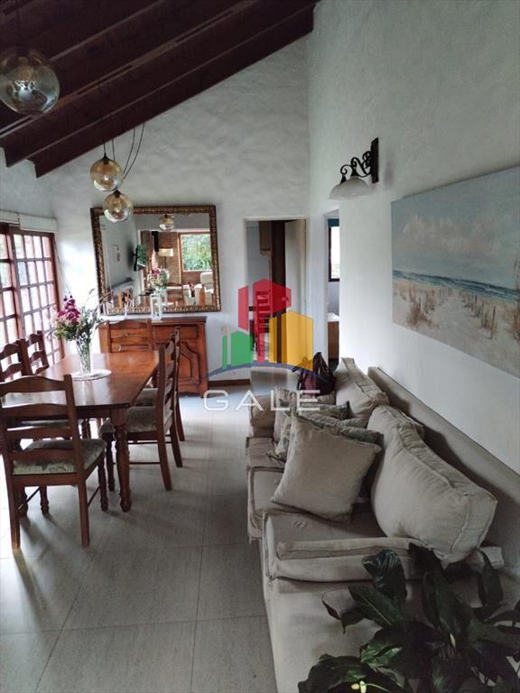 Alquiler casa Barrio Privado Pinares 4 dormitorios