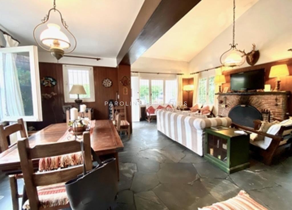 Casa En Venta de 6 Dormitorios en Mansa, Punta