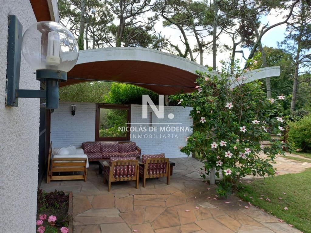 Casa en venta, a pocos metros del mar