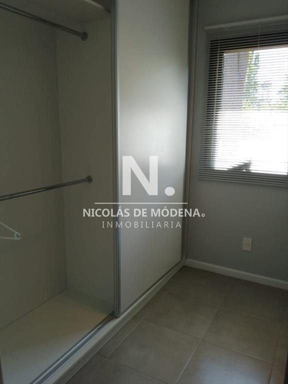 Casa en alquiler anual barrio privado en Parque