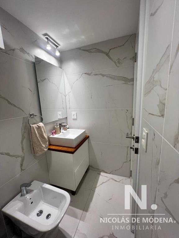 apartamento moderno de 1 dormit. y medio en view, Punta del