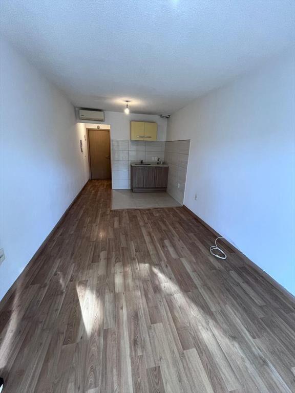 Alquilo apartamento, edificio con  Gym, barbacoa, sala lect