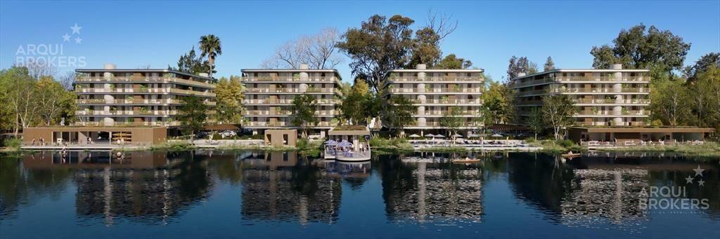 Apartamento de tres dormitorios en venta en Ciudad de la Co