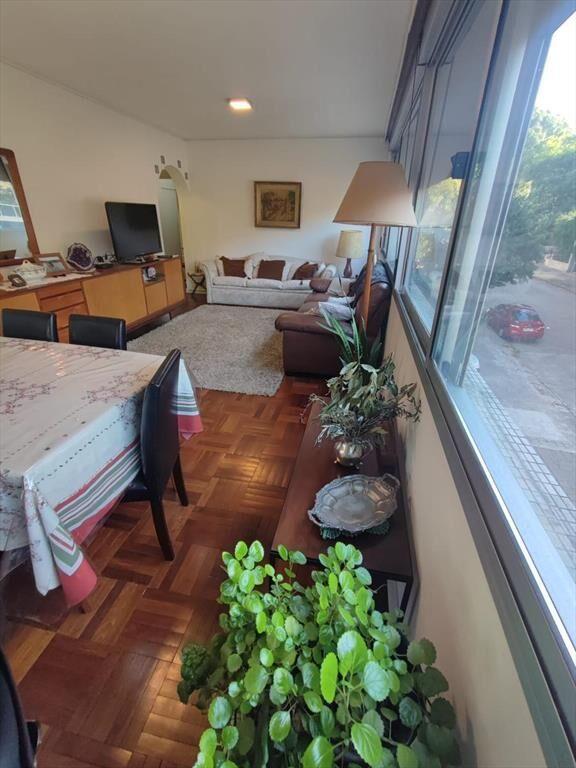 Apartamento en Punta Carretas de tres dormitorios.
