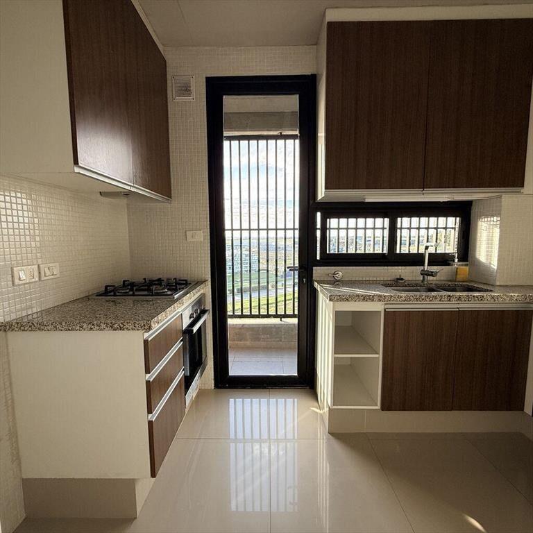Alquiler apartamento de 1 dormitorio con terraza, garage y
