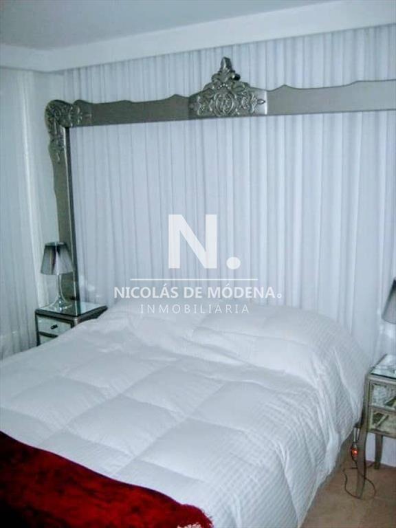 Departamento en piso alto, a la venta, en Punta