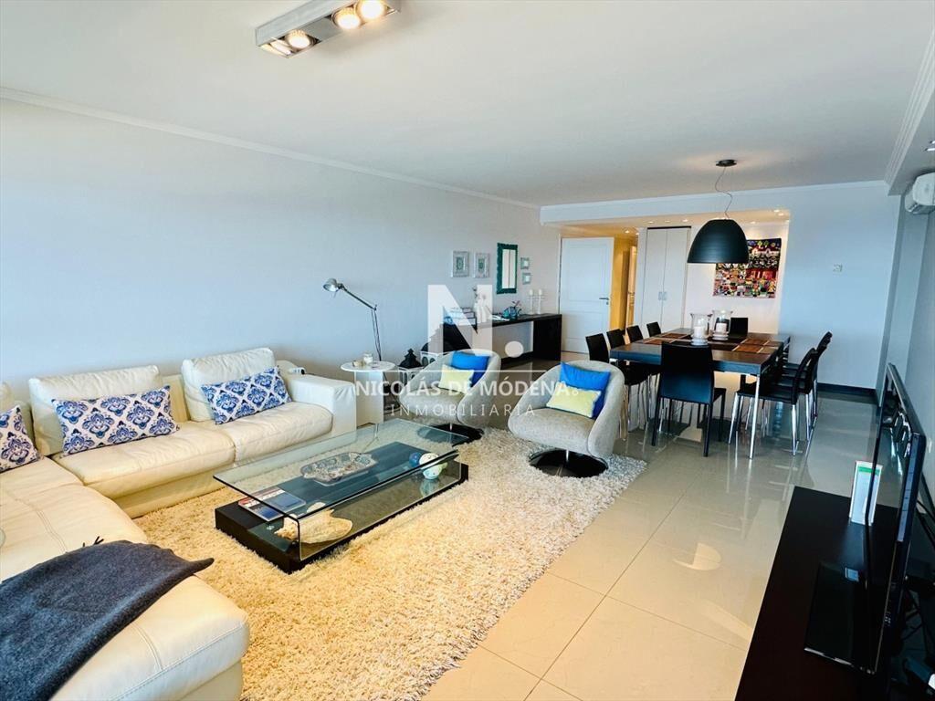 Alquiler de apartamento en Brava Punta del Este de 3 dormit