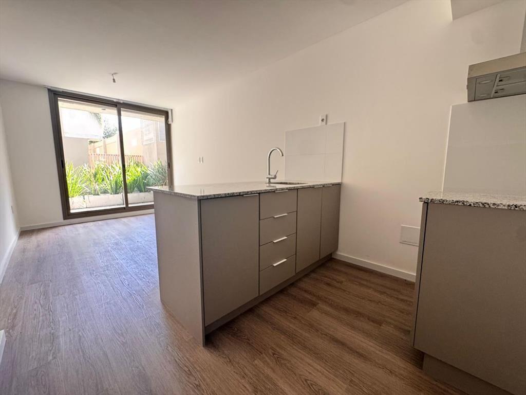 Venta Parque Batlle 1 dormitorio planta baja