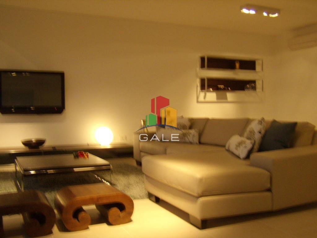 Apartamento en Brava, 3 dormitorios *