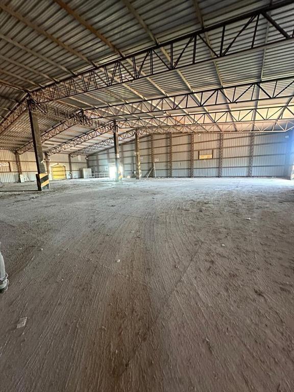 Venta depósitos y gran terreno Fray Bentos