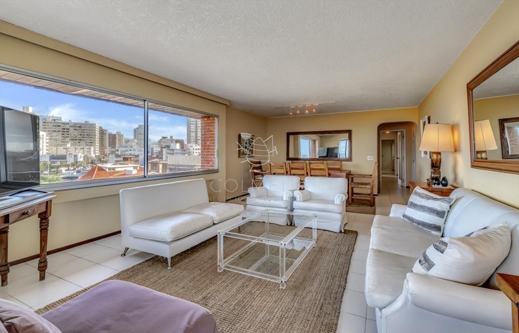 Venta de Apartamento 3 Dormitorios - Punta del -