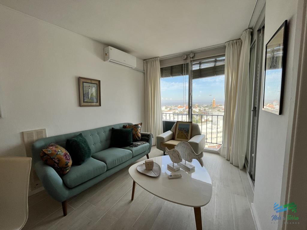 EN VENTA APARTAMENTO 2 DORMITORIOS, VISTA AL MAR,