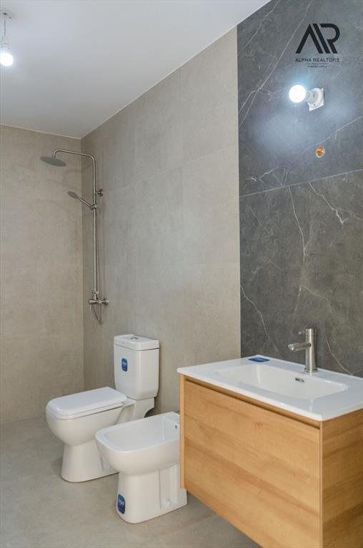 Casa en venta c/ cochera en Punta Negra