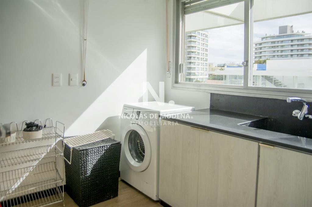 Vende apartamento de 3 dormitorios en Tiburon ,