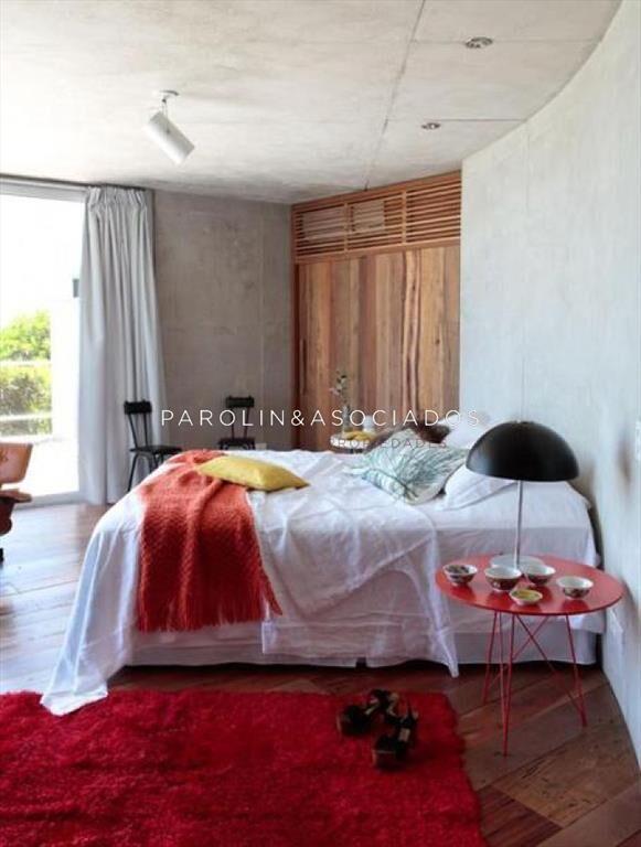 Hermosa casa en venta de 4 dormitorios en Punta