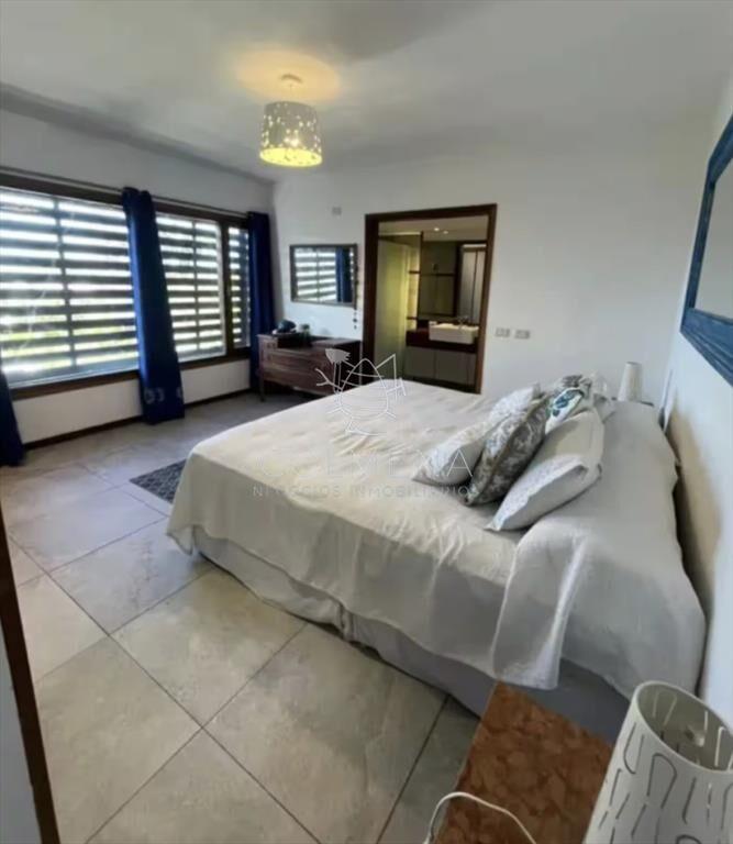 Casa en Manantiales a 150 m de la playa Bikini.
