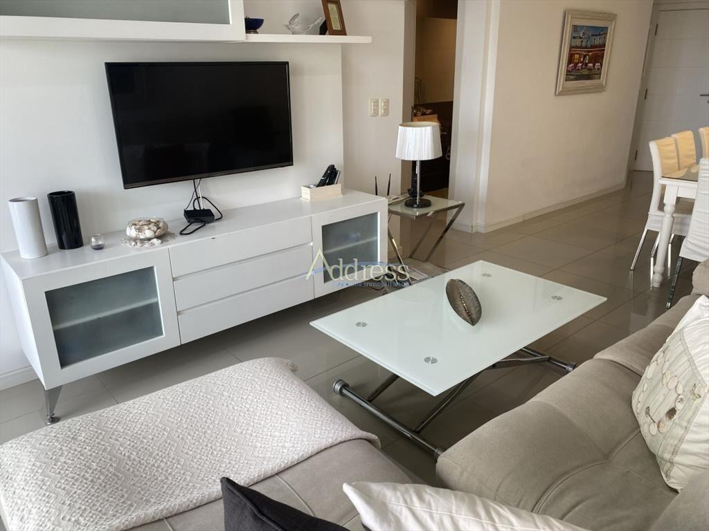 Apartamento en Brava, 2 dormitorios *