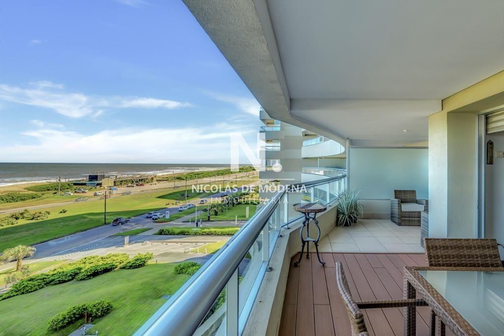 Venta Apartamento en Punta del Este Torre Lobos