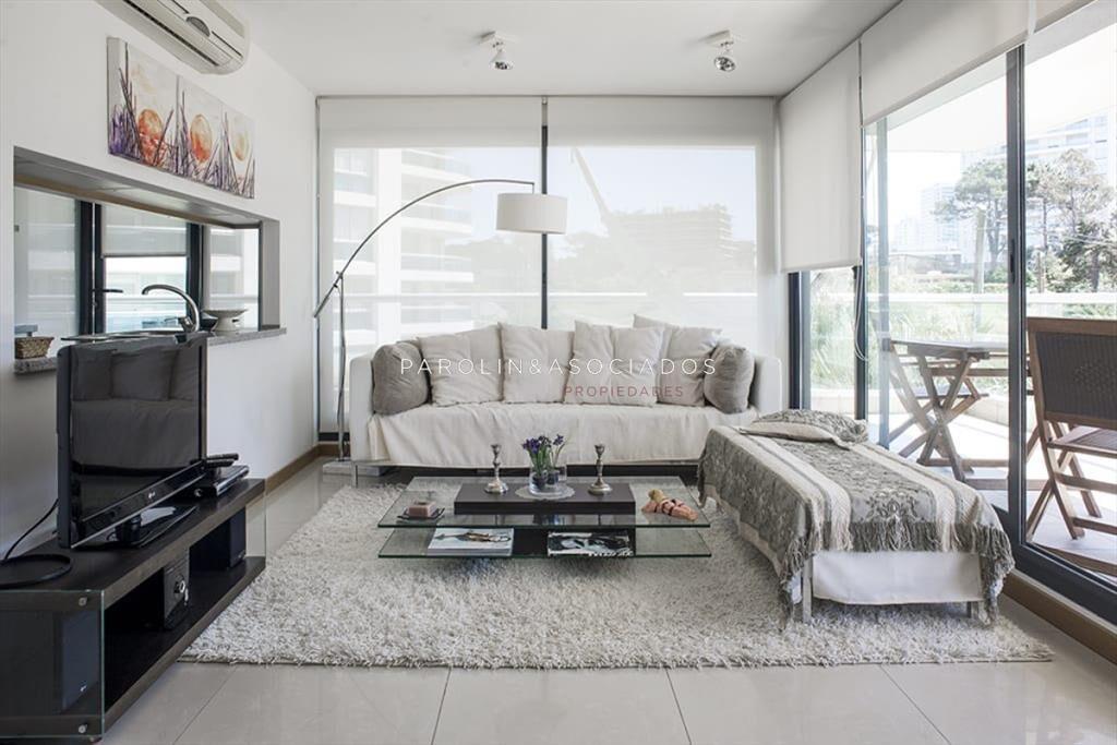 Apartamento en venta en Bravissima, Punta del