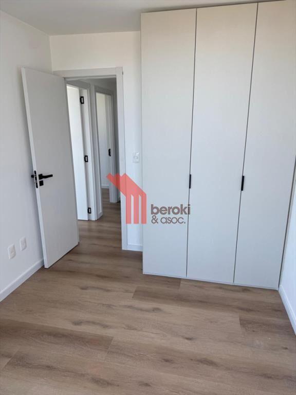 Alquiler apartamento 3 dormitorios, 2 baños, balcón, gara