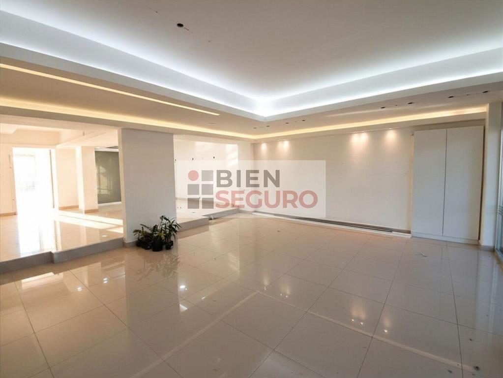 Excelente local comercial en alquiler en Carrasco