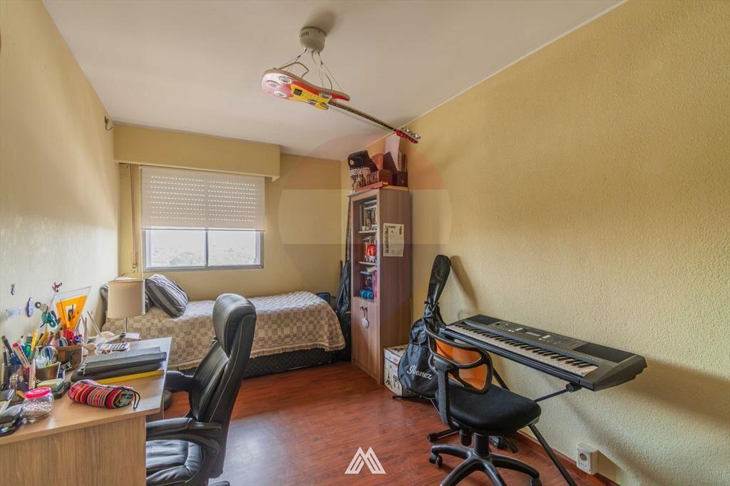 Venta Apartamento 4 Dormitorios y Garaje en Malvín