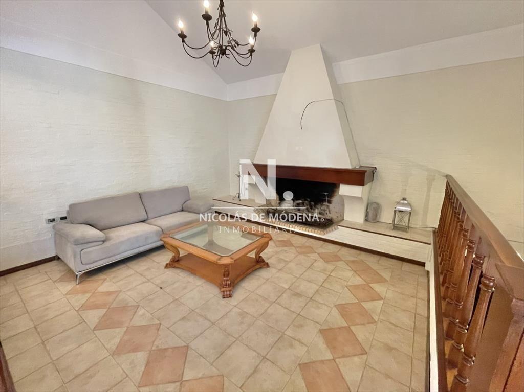 VENTA DE CASA DE 3 DORMITORIOS A METROS DE ZONA
