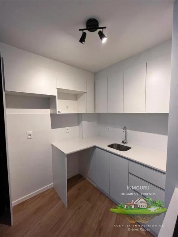 Alquiler de Apto de 1 Dormitorio con garaje en Tres Cruces