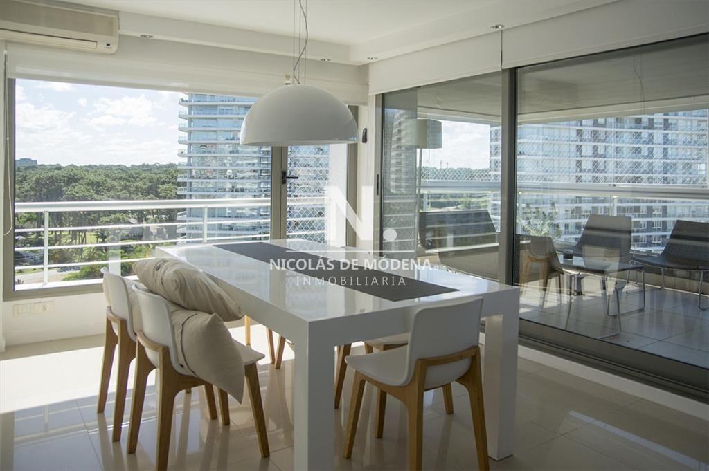 Vende gran apartamento en Brava - Punta del Este