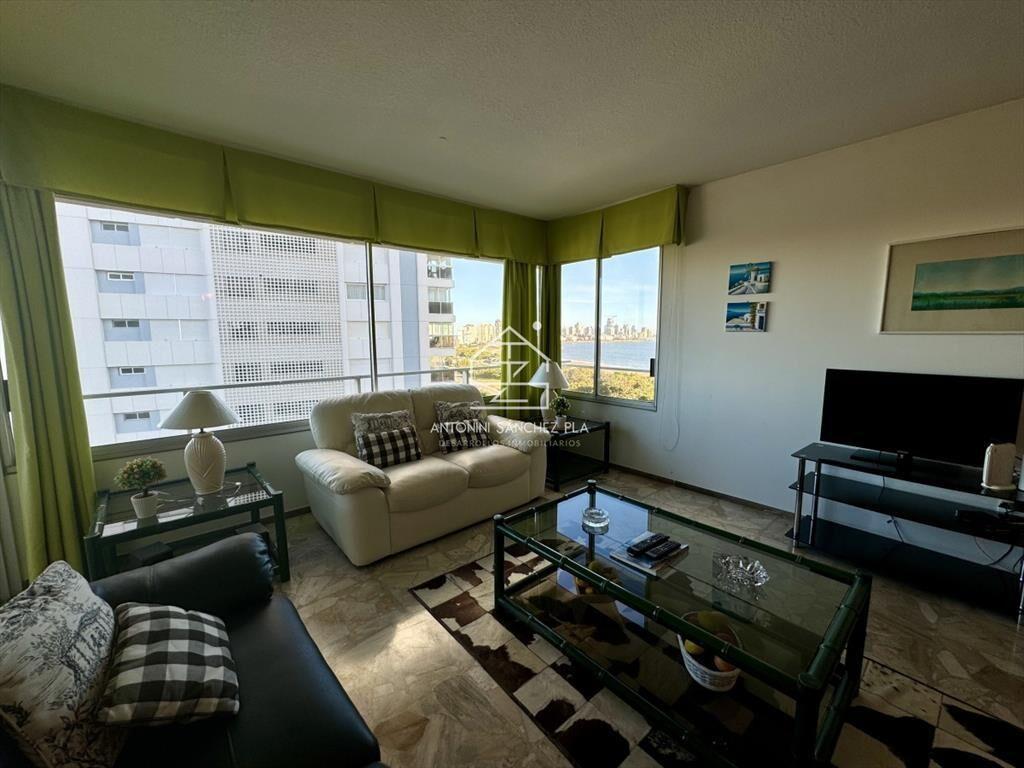 Venta apartamento 2 dormitorios mas dependencia