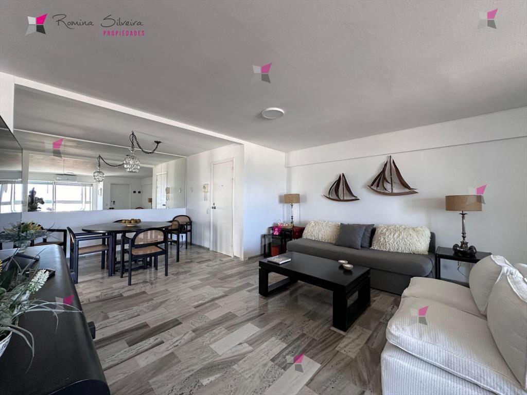 Apartamento de 3 dormitorios en Peninsula, Punta