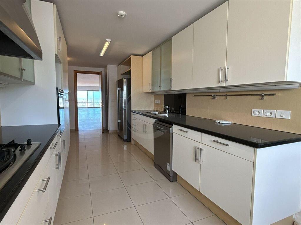 CASATROJA VENTA APARTAMENTO LUJOSO PUERTO DEL BUCEO
