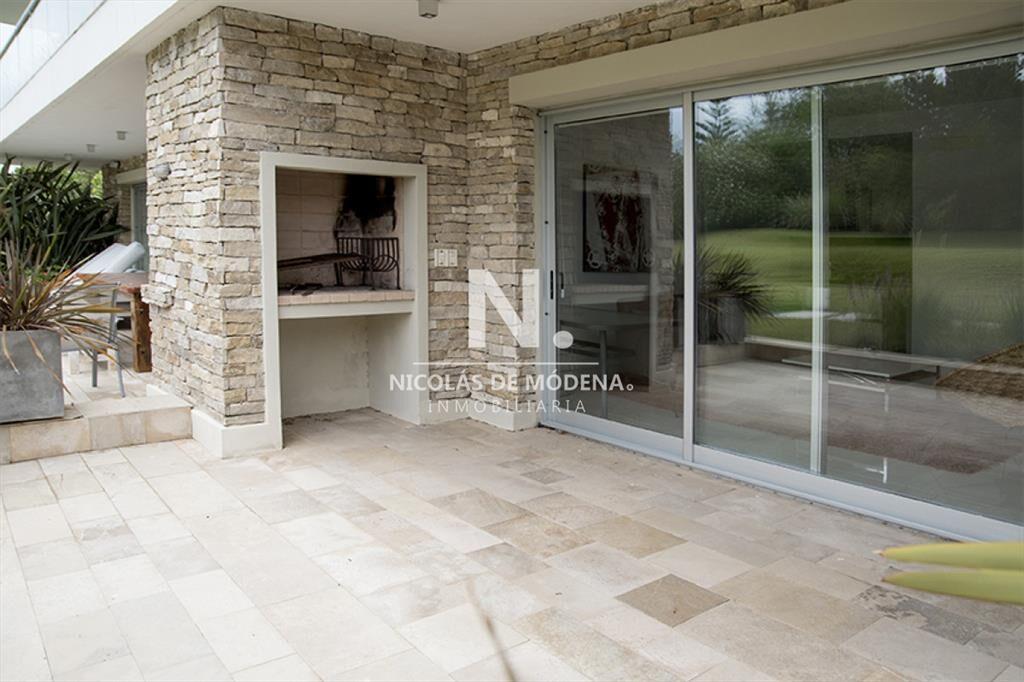 Departamento en venta en torre de categoría