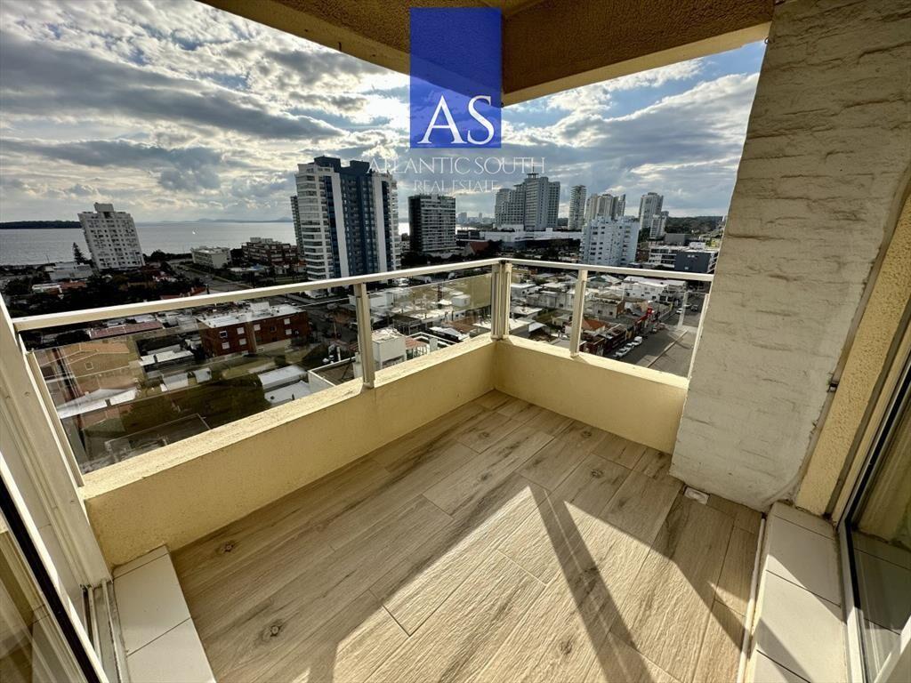 Apartamento 2 dormitorios excelente vista Playa Mansa Punt
