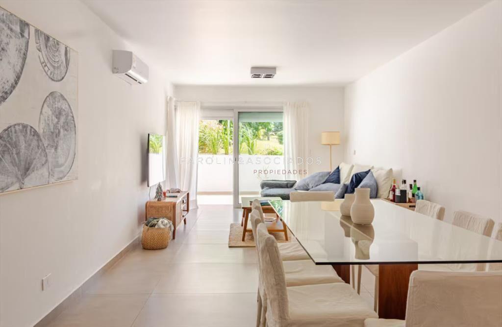 Departamento en Venta de 3 Dormitorios en Rincon