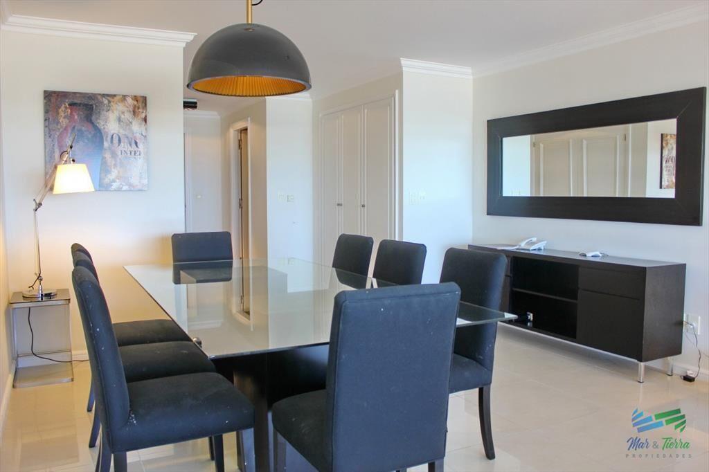 Apartamento de 3 dormitorios, primera linea al en