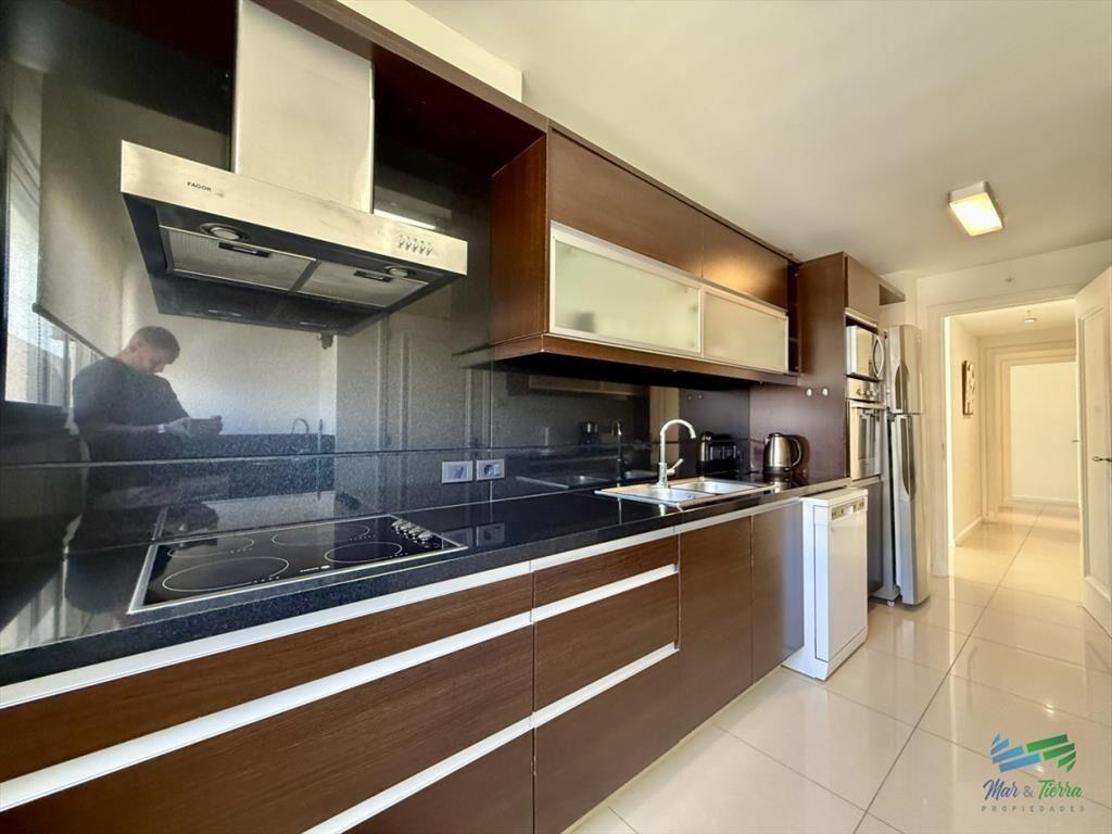 En venta apartamento 2 dormitorios en Imperiale,