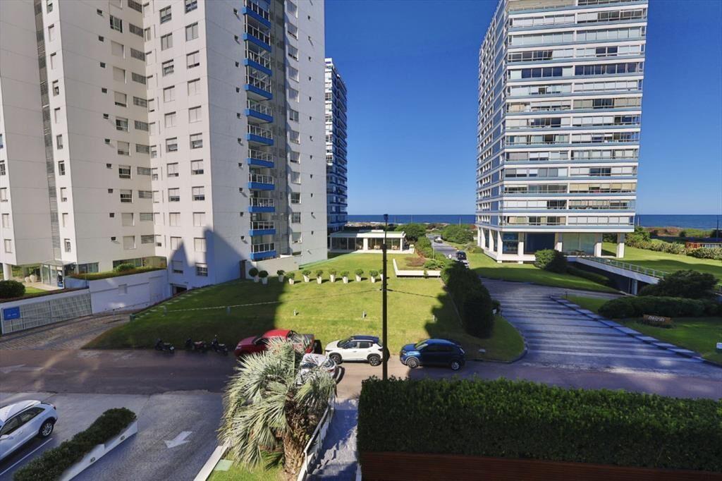 VENTA DE APARTAMENTO 2 DORMITORIOS EN TORRE II