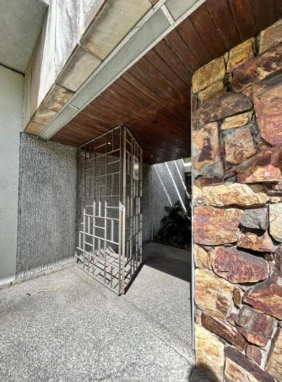 Casa en venta, gran terreno, piscina, barbacoa, frente al m