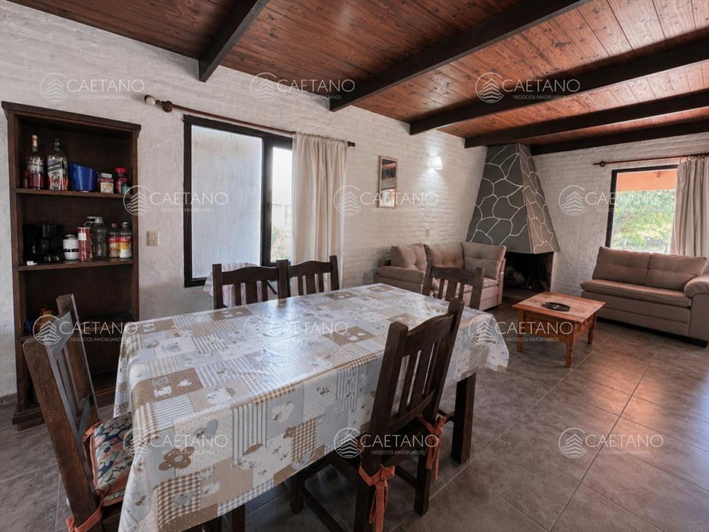 VENTA CASA DE 2 DORMITORIOS EN LA JUANITA