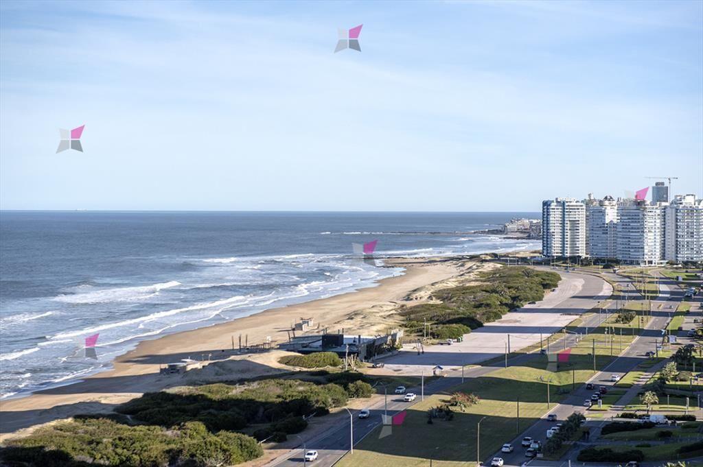 Invierta en torre de jerarquía frente al mar en Pozo, Le P