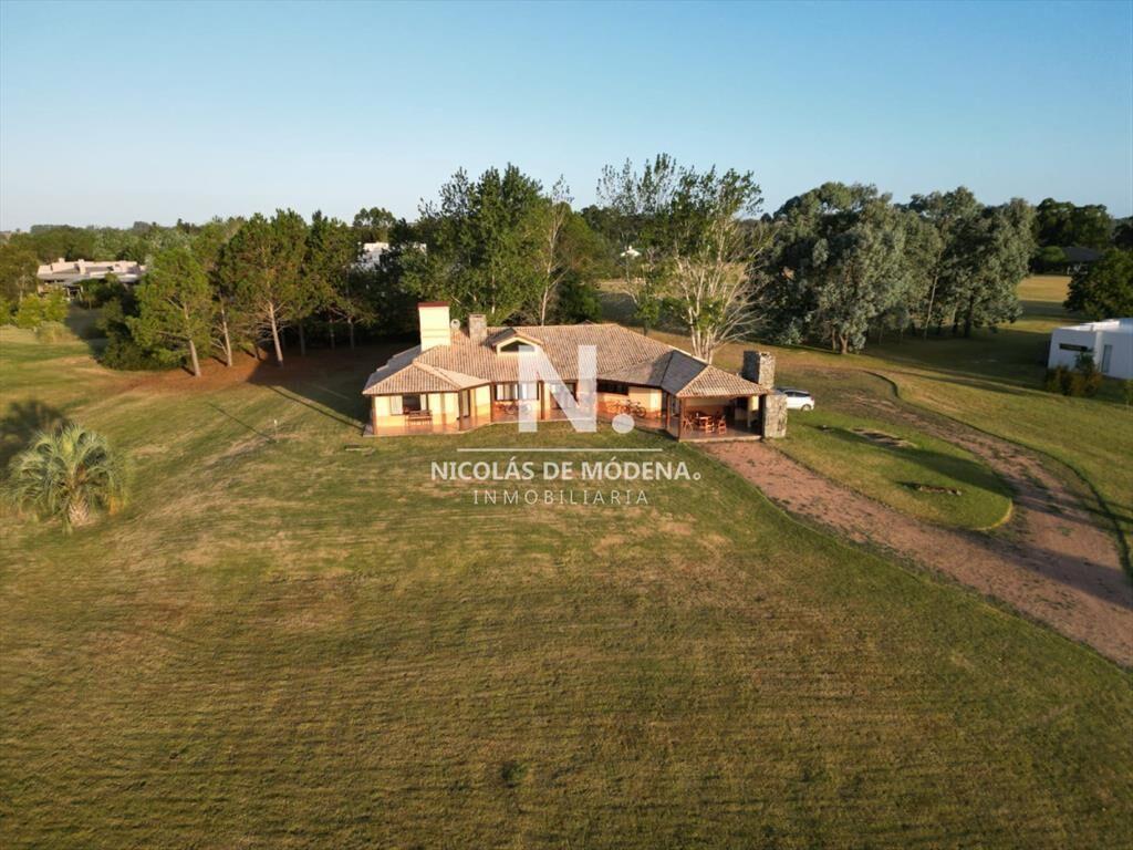 Se vende casa en el Quijote, La Barra de 3