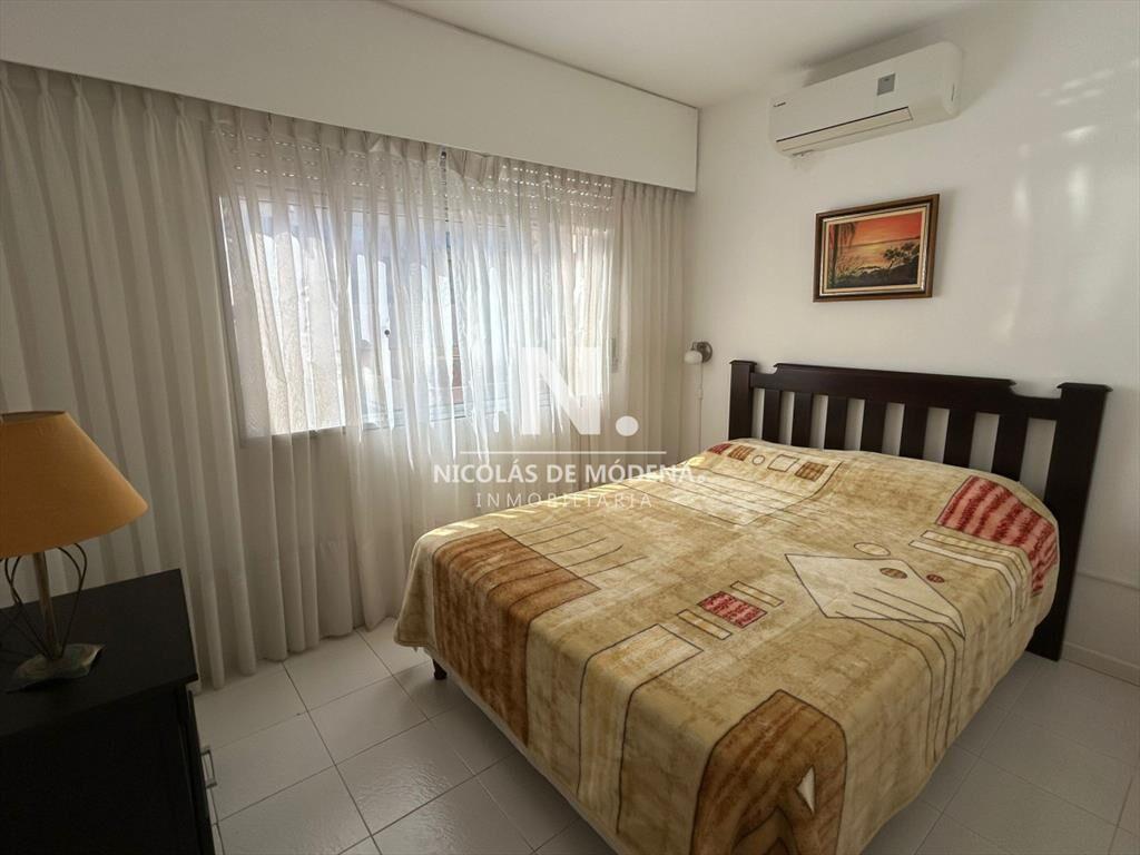 Venta de Apartamento de 3 dormitorios en la