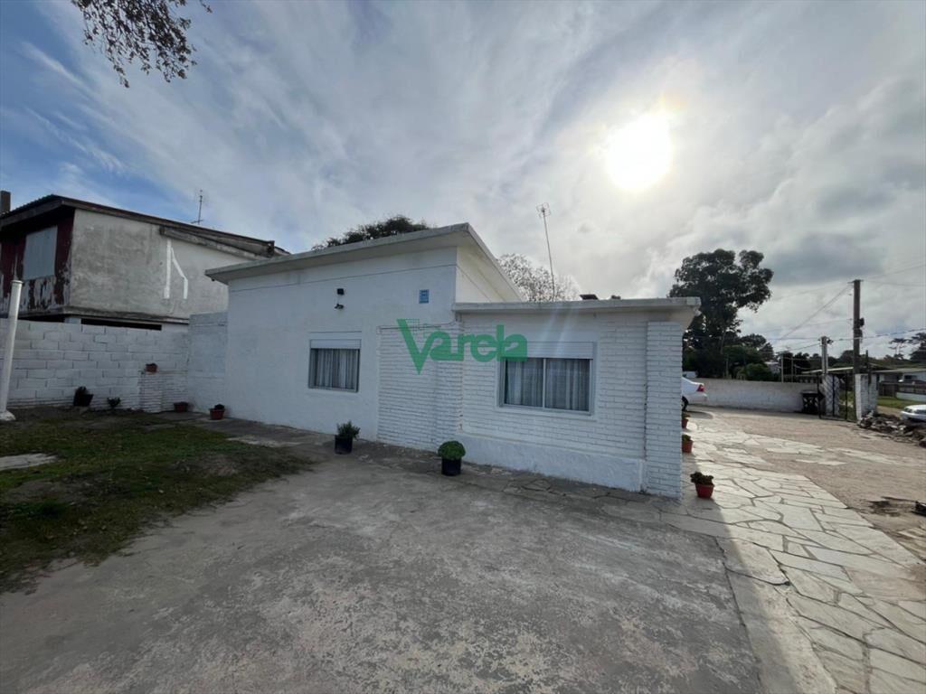 Casa de 3 dormitorios y 1 baÃ±o en Parque del