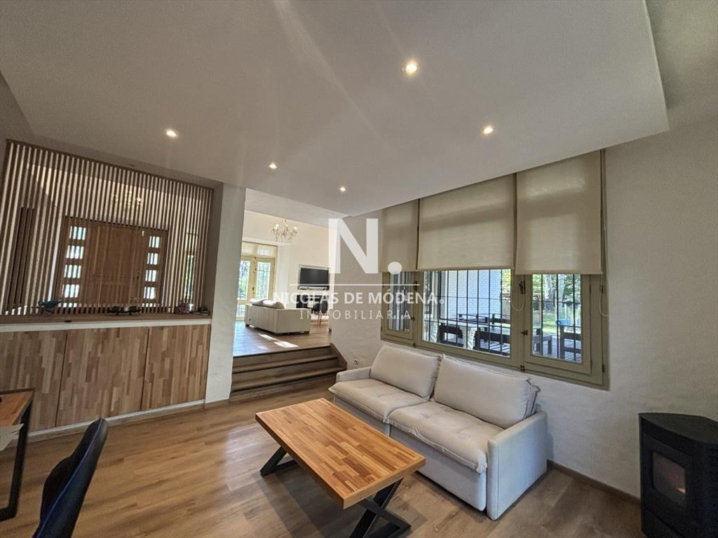 EXCEPCIONAL CASA EN VENTA DE 4 DORMITORIOS