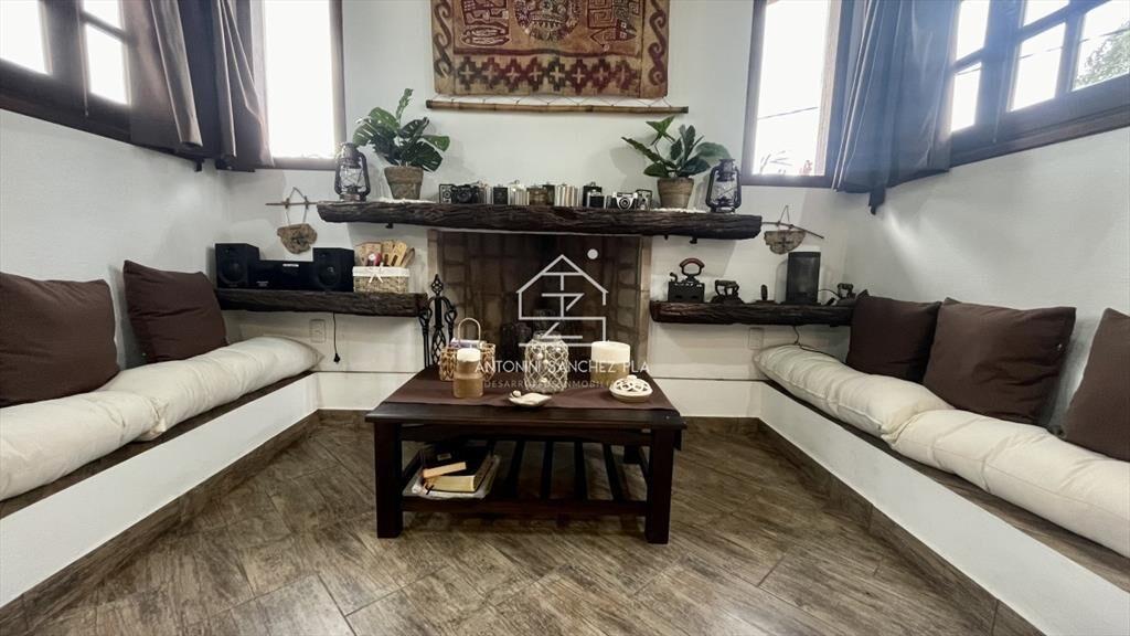 Casa Venta 5 dormitorios Pinares