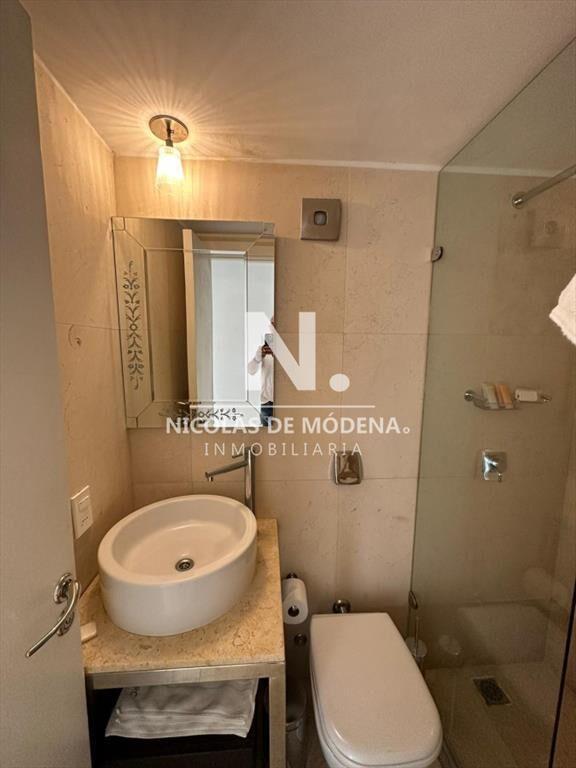 Se vende apartamento en Edificio Yoo, piso alto